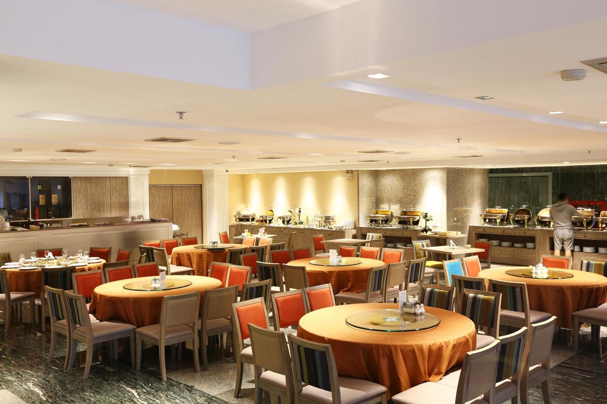 New Season Hotel Хатъяй Экстерьер фото