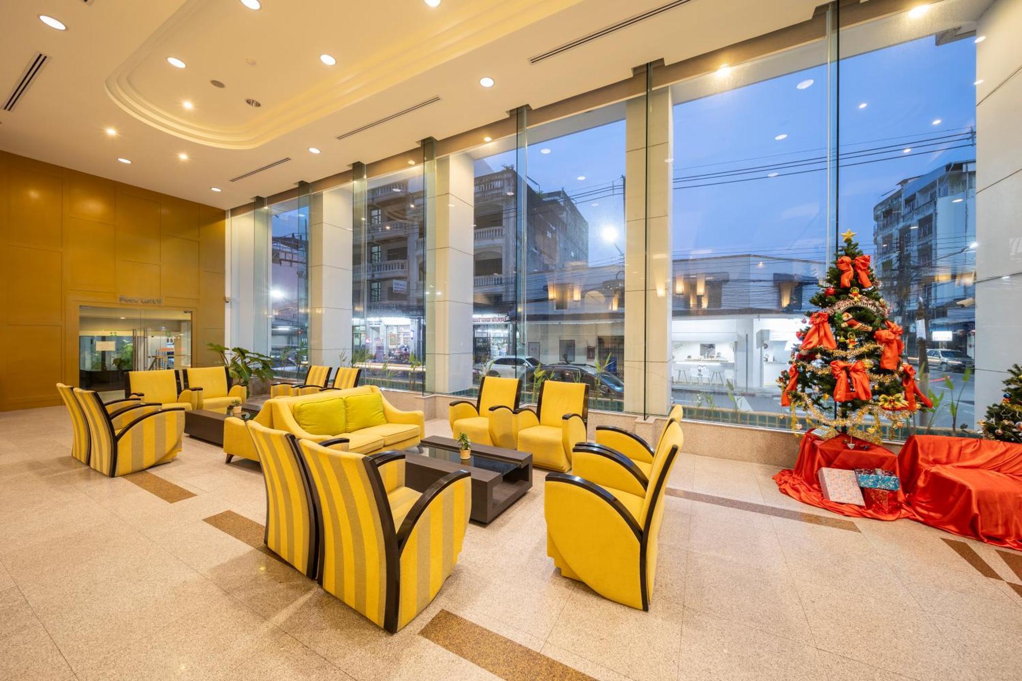 New Season Hotel Хатъяй Экстерьер фото