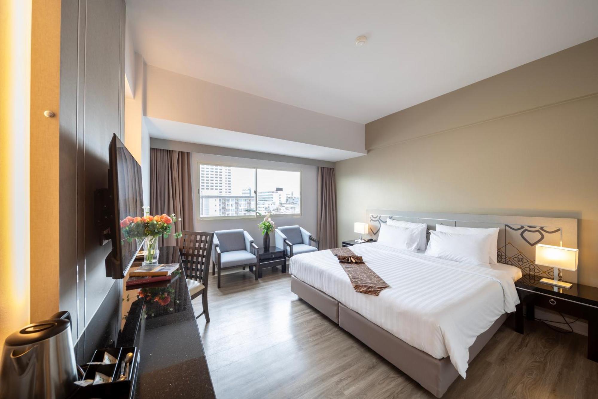 New Season Hotel Хатъяй Экстерьер фото