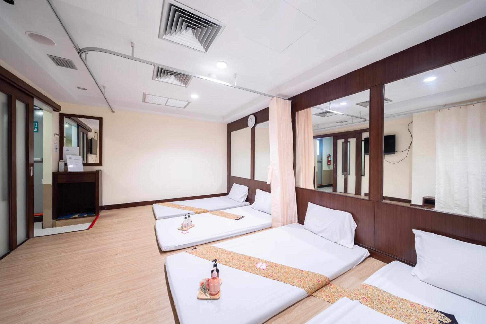 New Season Hotel Хатъяй Экстерьер фото